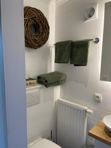 Bathroom 3, Bulles Odette & Ginette et Tiny House Suzette "Au guet Marais" Etape Insolite, Luxembourg