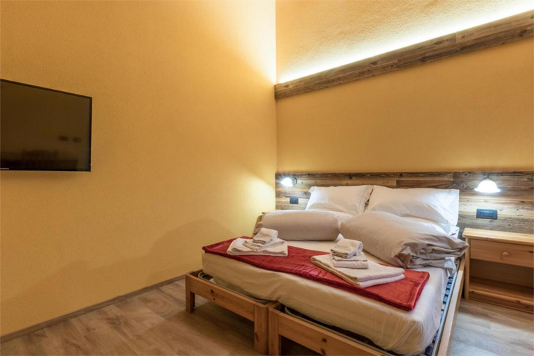 Bedroom 2, Agriturismo La Poina, Sondrio