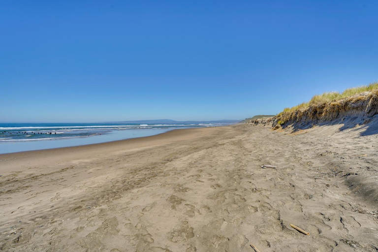 Watsonville Condo with Ocean Views and Beach Access, Santa Cruz