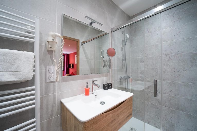 Bathroom 22