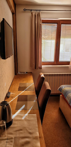 Others 2, Apartments Tango
