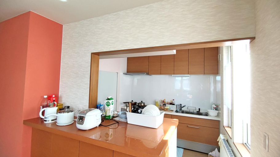 Others 4, White House Guesthouse, Shiraoi