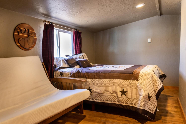 Others 3, Half Moon Lake Lodge, Sublette
