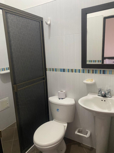 Bathroom 2, Hotel Milenium, Yopal