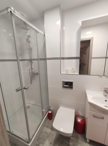 Bathroom 5, Night Point, Racibórz