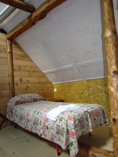 Others 3, Joe's Place, Bovec