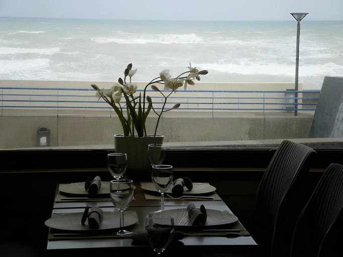 Food & Drinks 2, Boutique Hotel La Maison des Galets, Seine-Maritime