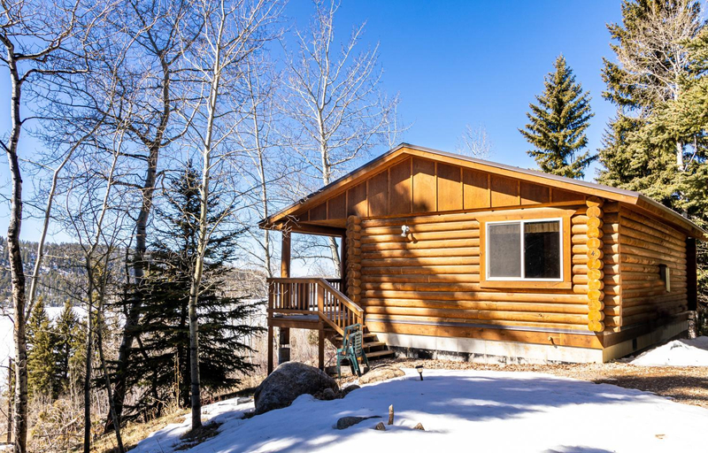 Others 5, Half Moon Lake Lodge, Sublette