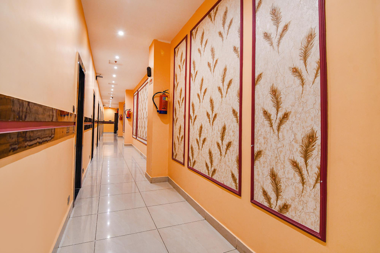 Public Area 2, FabHotel Royal Park Inn - Nr. Eden Garden Stadium, Kolkata