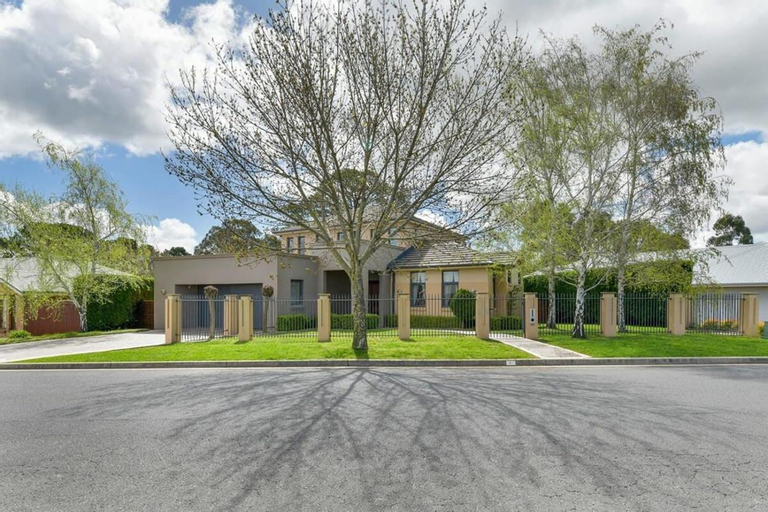 Roselawn Retreat - Pool, Incredible Views, Sleeps 8, Orange
