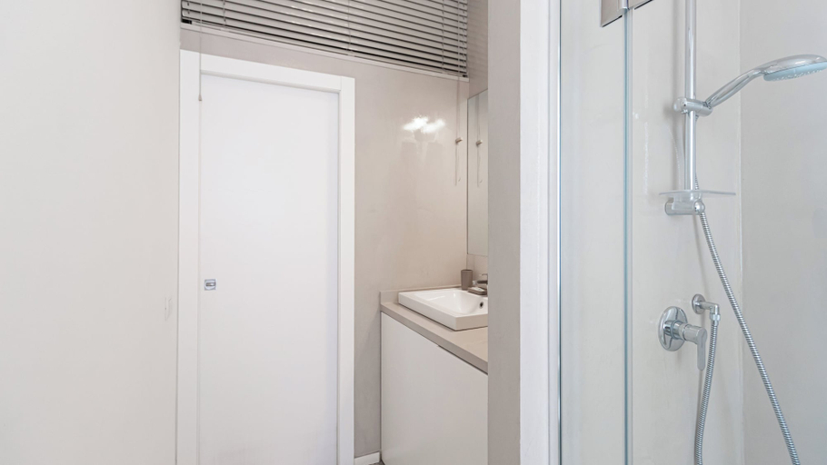 Bathroom 3, Italianway Comfort - Giovio 15, Milano