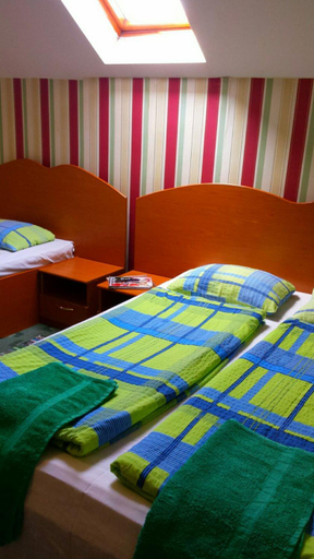 Others 5, Motel Ioanis, Vladimirescu