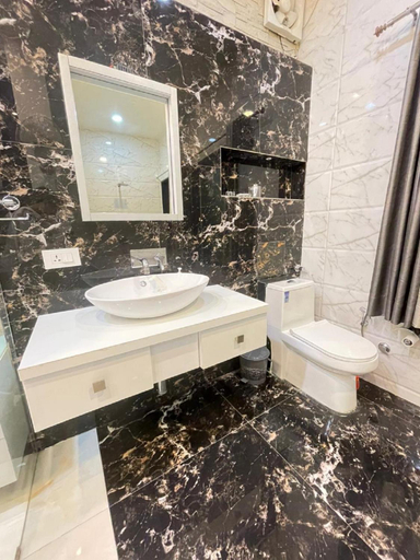 Bathroom 3, Book Rooms & Villa- Bairagarh Living Farm Stay, Shivpuri