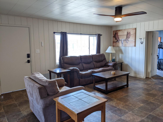 Others 4, Slackwater Inn, Chaffee