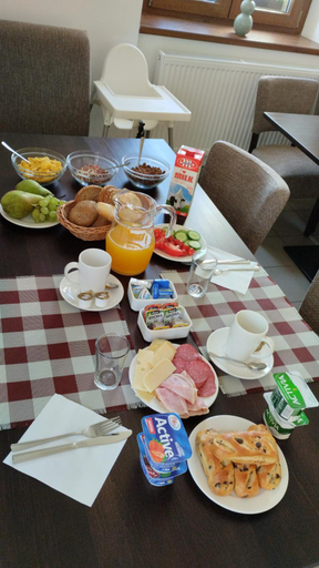 Food & Drinks 3, Hotel Nadrazi, Most