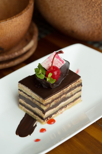 Food & Drinks 30