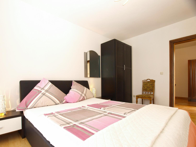 Others 5, Apartment 934, Fažana