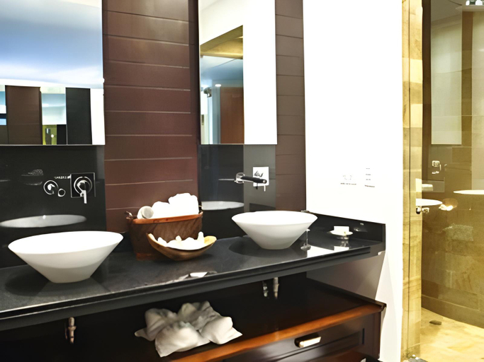 Bathroom 4, Los Altos Resort, Aguirre