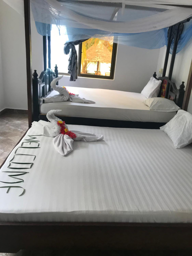Bedroom 2, Tayana place, Kusini