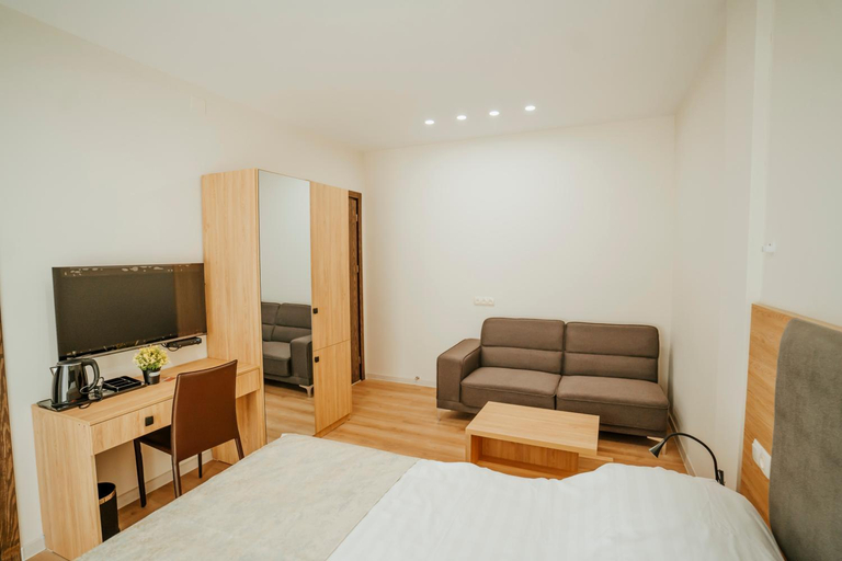 Bedroom 2, West Apart Hotel, Batumi