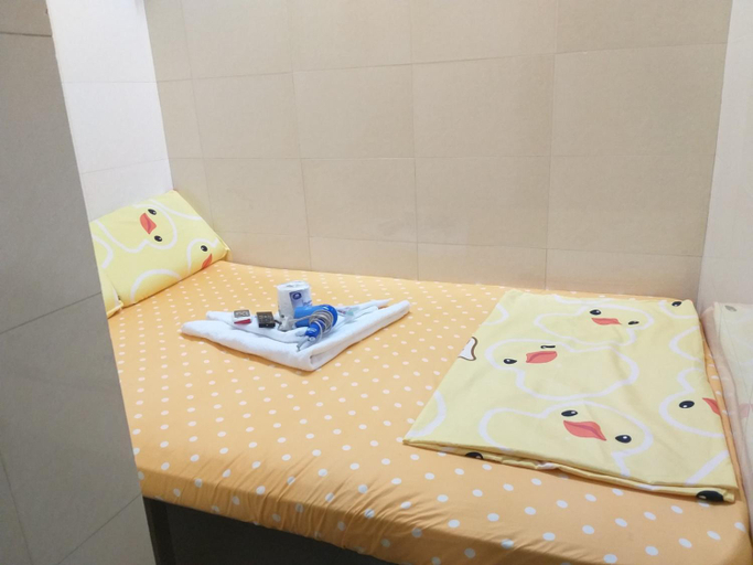 NEW WASHINGTON GUEST HOUSE B1,B2 B LOCK 13 FLOOR CHUNG KING MANSHION, 36-44 NATHAN ROAD KOWLOON HONG, Kowloon
