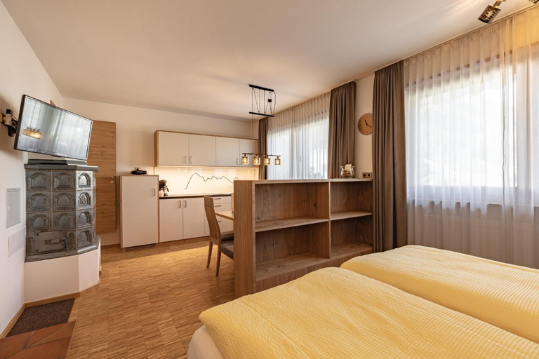 Bedroom 2, Apartment Ruiel, Bolzano