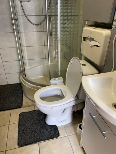 Bathroom 3, Kwatery Prywatne Hotelik, Olsztyn