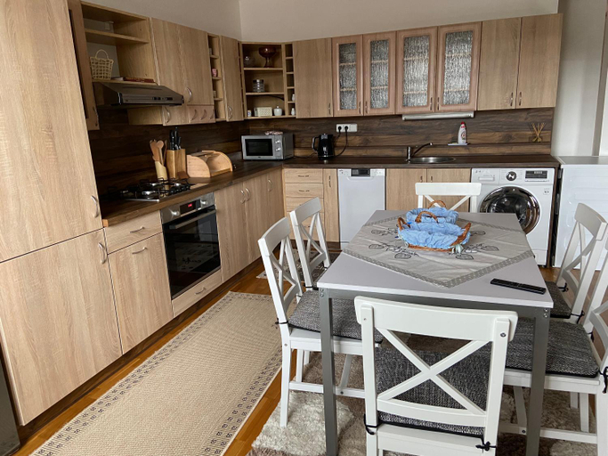 Others 5, Apartman Juli, Poprad