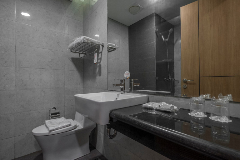 bathroom 4