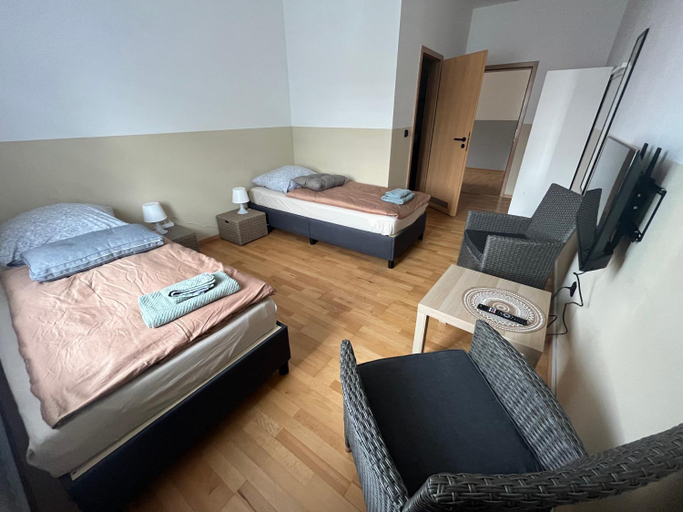 Others 3, Doppelzimmer-TV-Bad- Kuhlschrank-8, Gifhorn