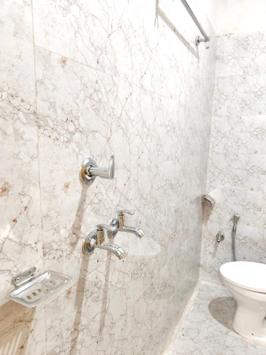 Bathroom 2, Kailash Heritage Homestay, Varanasi