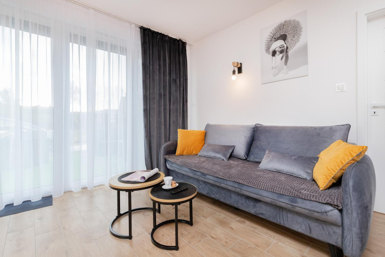 Others 4, Poludniowa Przystan Debki by Noclegi Renters, Puck