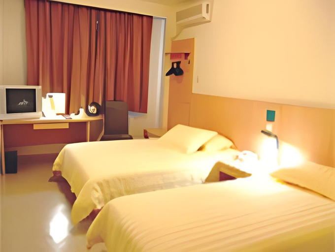 Bedroom 2, Jinjiang Inn Qingdao Development Zone Jinggangshan Rd., Qingdao