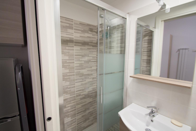 Bedroom 4, Appartamento a 3 passi dal mare, Savona