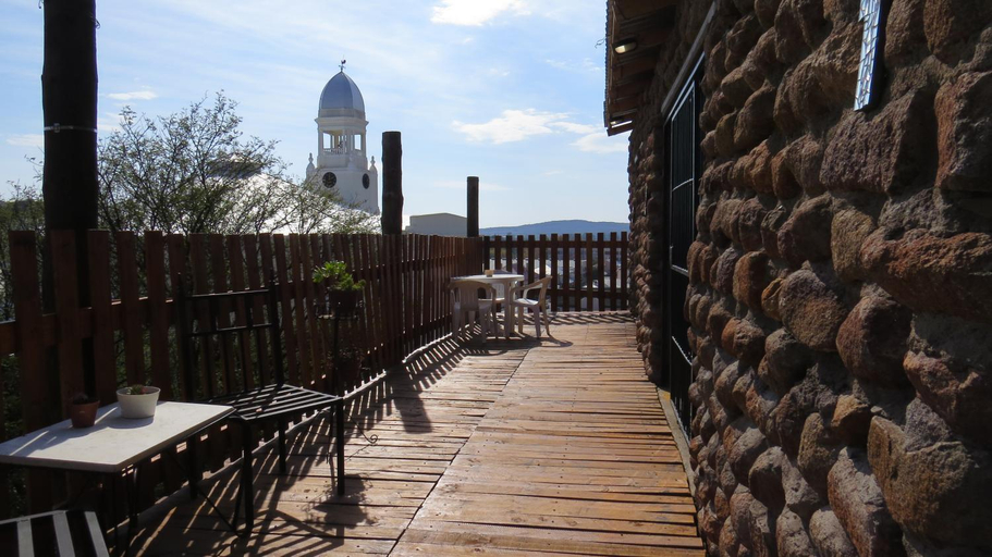 Others 5, Karoo-Koppie, Pixley ka Seme