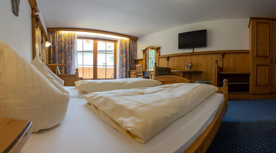 Bedroom 13
