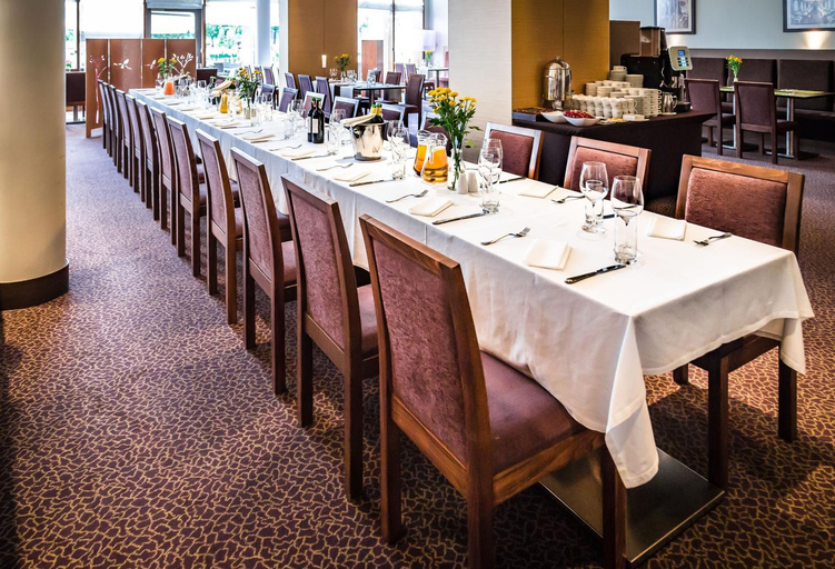 Food & Drinks 5, Holiday Inn Warsaw Józefów By IHG, Otwock