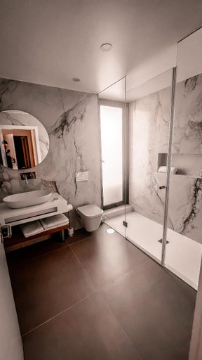 Bathroom 3, Villamar, Vila do Bispo