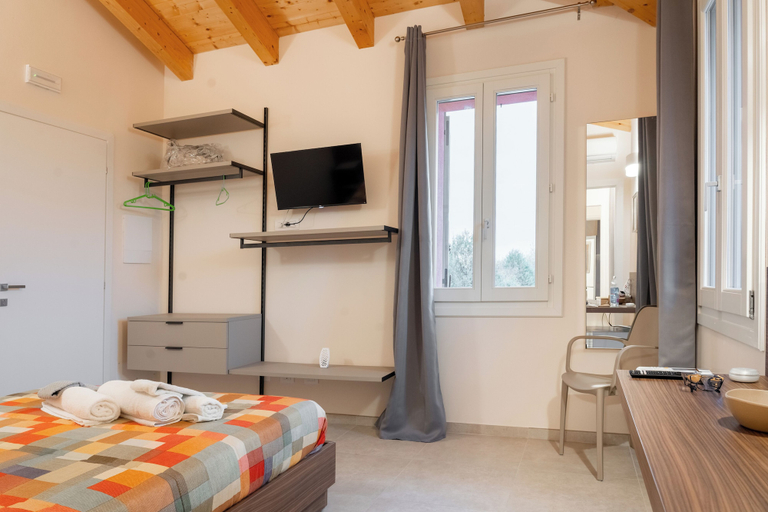 Bedroom 3, Villa Eliseo, Modena
