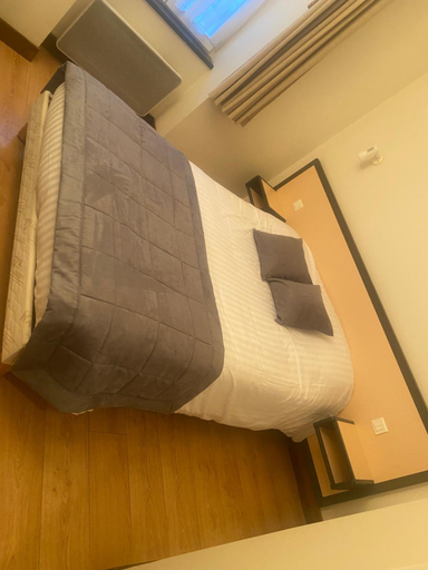 Bedroom 1, hotel du commerce, Saône-et-Loire