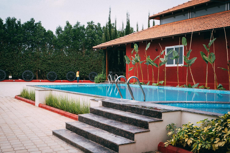 Sport & Beauty 4, Poojari's Nirantara - Kabini, Mysore