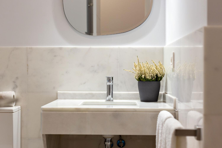 Others 2, LS9- La Palmera Luxury by Valcambre, Sevilla