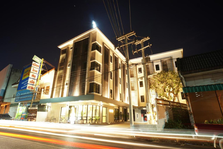 Others 2, Sinsiri hostel, Suwannaphum