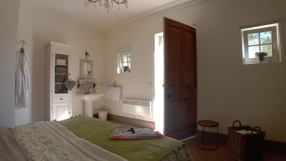 Bedroom 3, Villa Montagnes, Ardèche