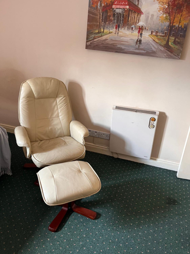 Others 3, Eamonns Cosy B&B Private Parking