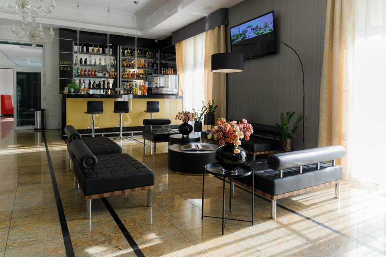 Public Area 2, Hotel Lamberton, Warsaw West