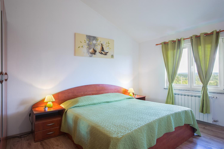 4, Apartment 1816, Barban