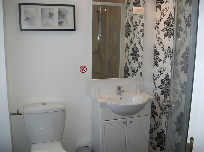 Bathroom 3, le 7 pompadour, Corrèze
