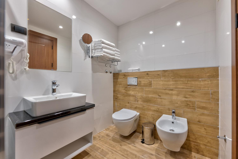 Bathroom 5, Queen of Zlatibor, Čajetina
