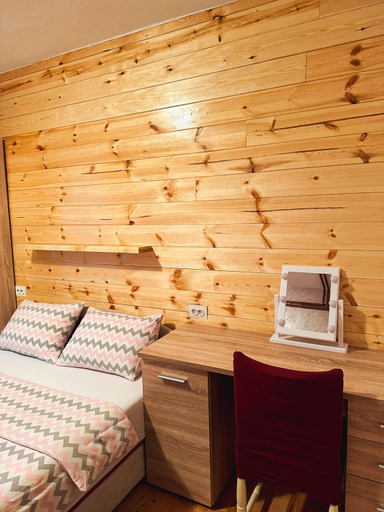 Others 5, Apartman Olivera